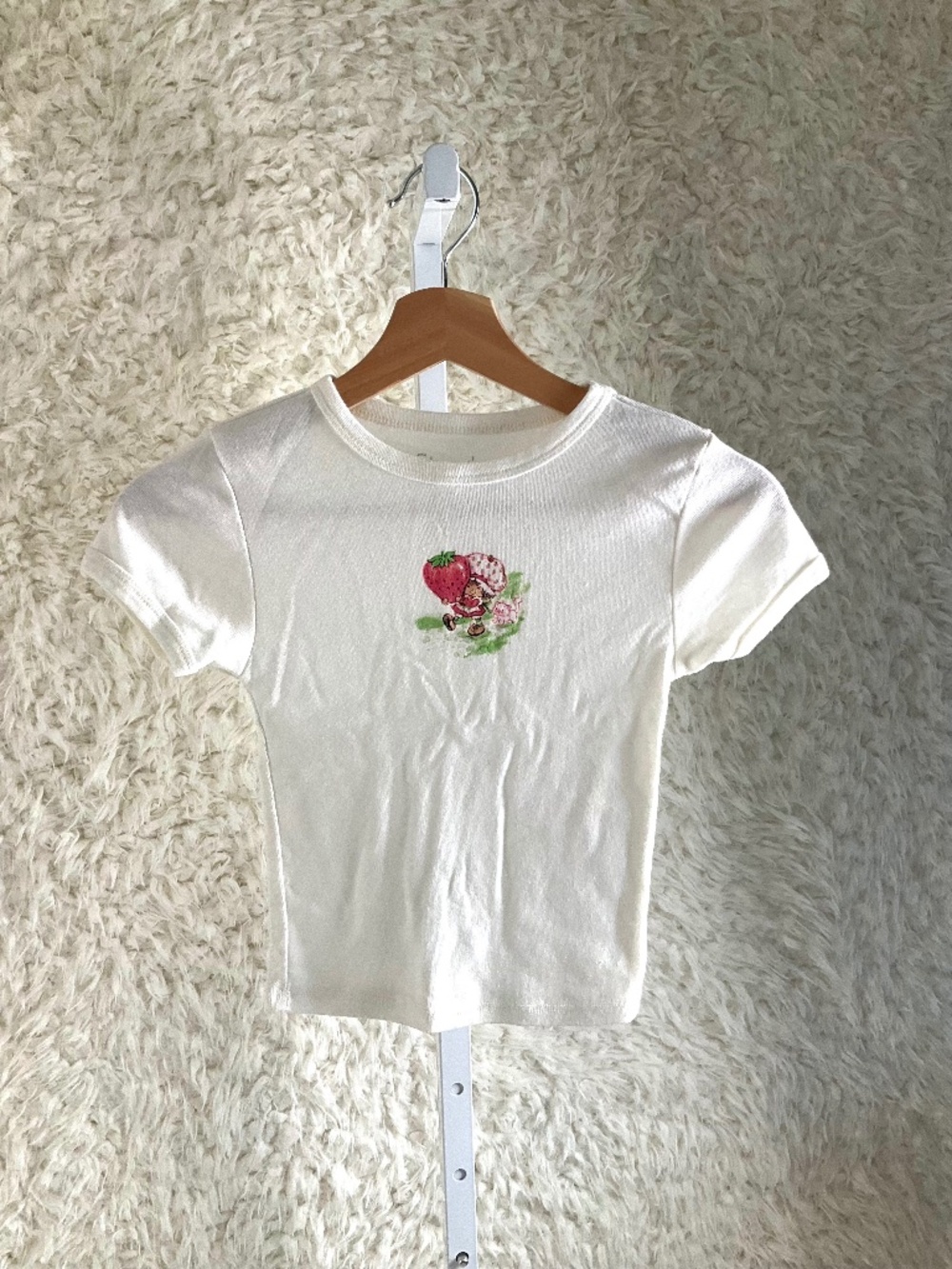 STRAWBERRY SHORTCAKE GIRL'S YOUTH T-SHIRT~SIZE X-SMALL!